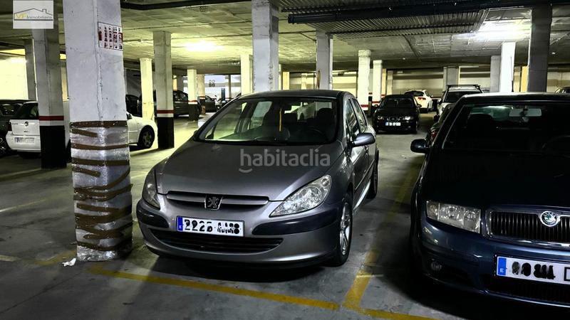 Foto 783df044-3fea-41a0-aed1-b0b55baa2641. Parking coche buscas parking en esta zona? en Residencial Jardín Botánico Málaga