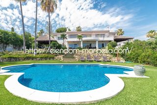 Xalet a Elviria. Impresionante villa señorial de 6 dormitorios en elviria