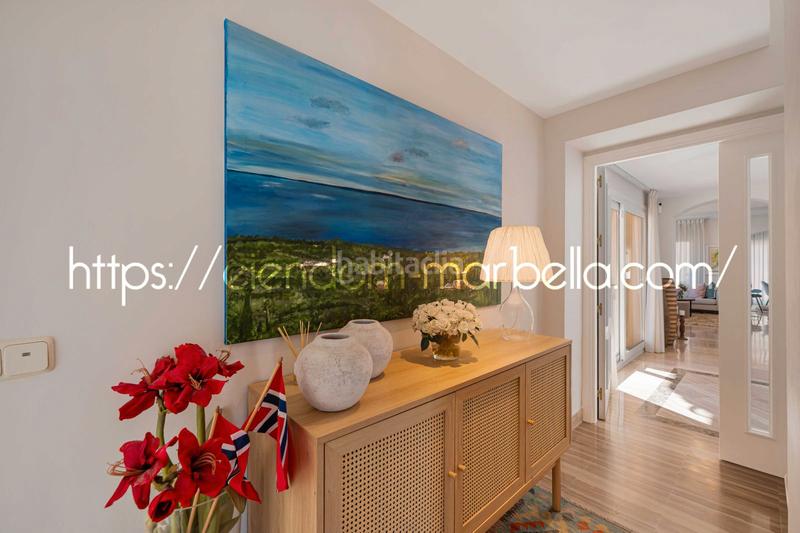 Foto 5289e9a1-de31-4411-9070-99a95e78c700. Dachwohnung in avenida de españa 1 in Santa María Marbella