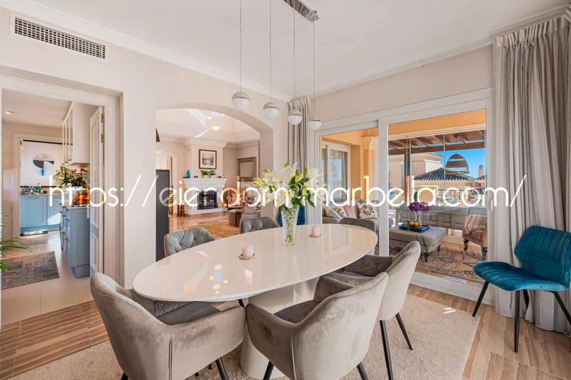 Foto a7ab0cf3-1a08-4a2a-abbf-f621fde8d90c. Dachwohnung in avenida de españa 1 in Santa María Marbella