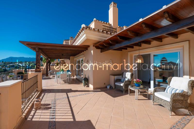 Foto cb2afae0-9119-40f9-836f-5a7743238e5a. Dachwohnung in avenida de españa 1 in Santa María Marbella