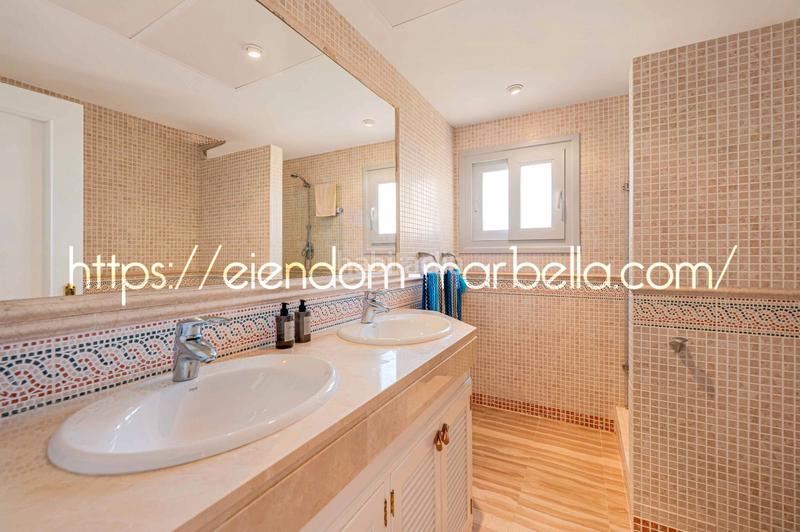 Foto cd805548-2de3-45a2-b1fa-beeee1877eac. Dachwohnung in avenida de españa 1 in Santa María Marbella