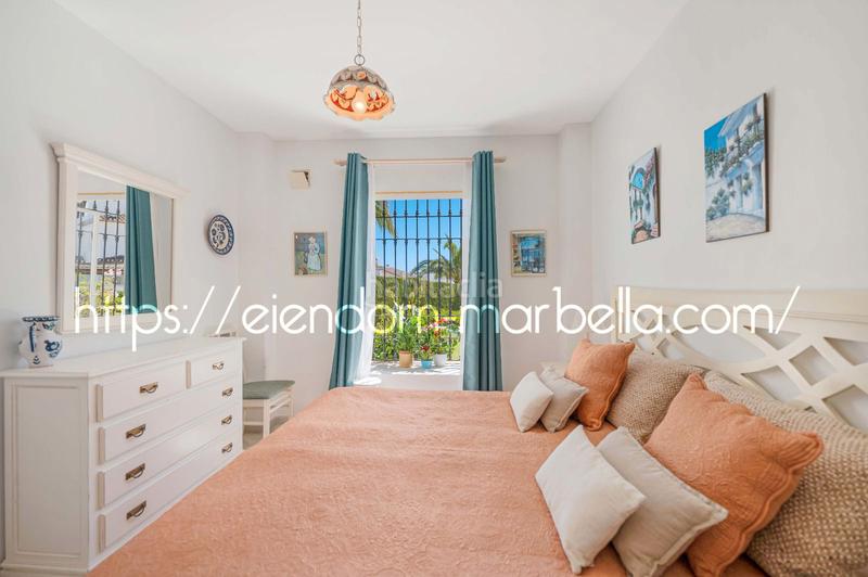 Foto 827475fa-e139-4ec3-8150-5bb69c638fba. Appartement mit kamin pool in Elviria Marbella