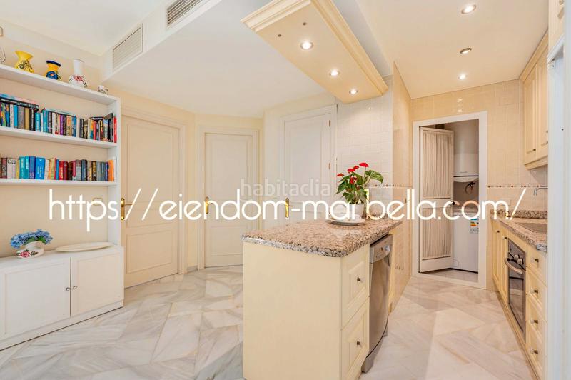 Foto ec295c55-a6d1-4d41-ae30-79ff78c5e38c. Appartement mit kamin pool in Elviria Marbella