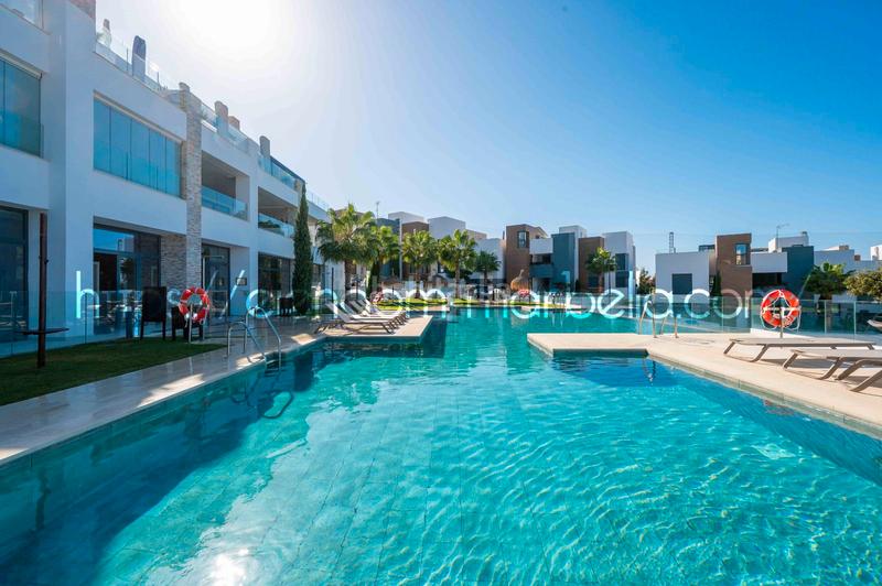 Foto 5f46b6a6-144f-4368-bc59-8426dd455599. Ático modern penthouse in artola, cabopino, en Cabopino - Artola Marbella