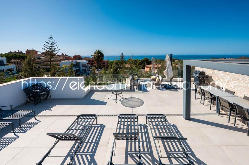 Foto a110f163-2617-4962-aec6-a919c8ded3e1. Ático modern penthouse in artola, cabopino, en Cabopino - Artola Marbella