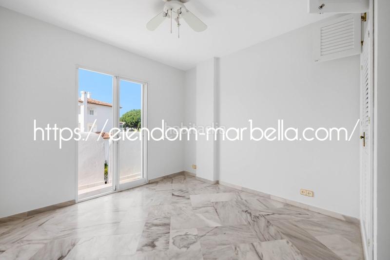 Foto 0d621a98-f2ef-42c9-b17e-aa33d6618c14. Appartement mit kamin pool in Elviria Marbella