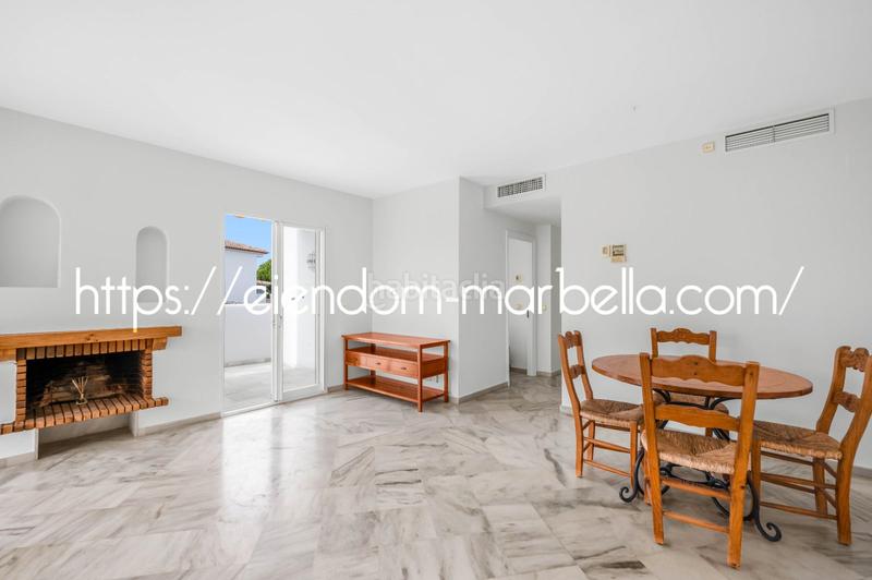 Foto 263bd6c4-6cde-4303-a75e-69bd4398ec2a. Appartement mit kamin pool in Elviria Marbella