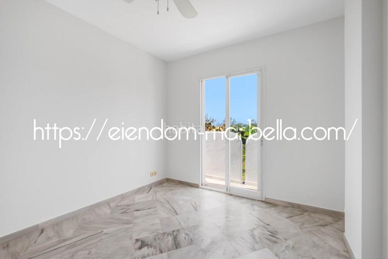 Foto 50fe321a-1fb6-437e-9b83-77fb935bd70c. Appartement mit kamin pool in Elviria Marbella
