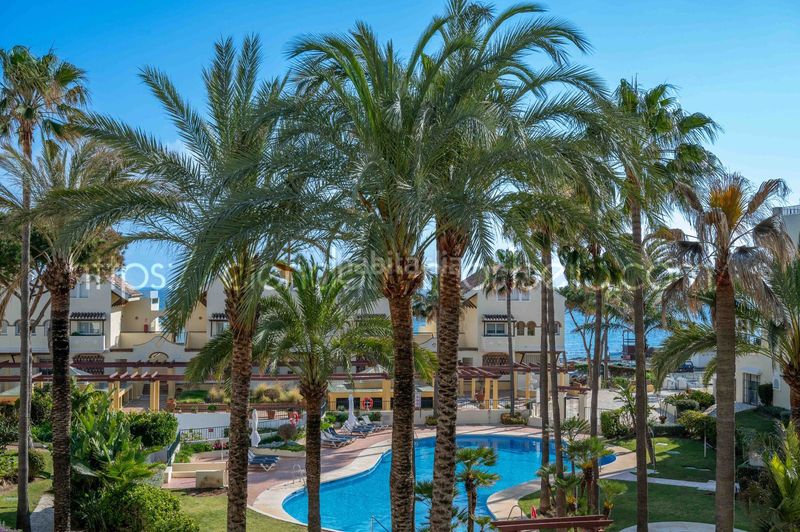 Foto 3abc6af7-0894-43ce-a53b-8d7403eeee42. Apartament amb calefacció piscina a Romana Playa Marbella