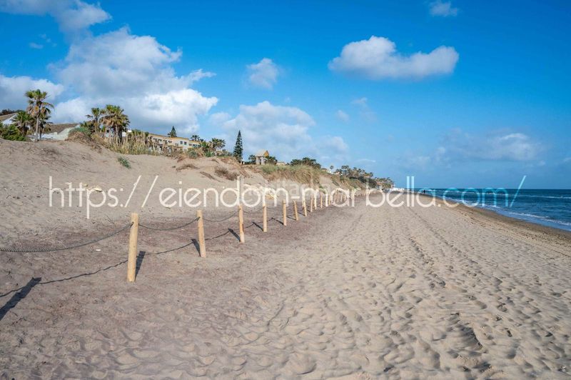 Foto f9d9614d-9281-4296-b41d-52f20912b210. Apartament amb calefacció piscina a Romana Playa Marbella