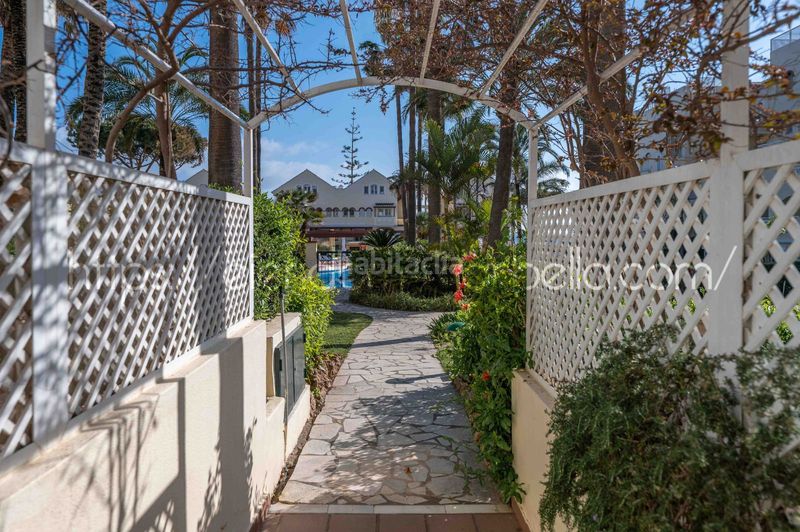 Foto ff68f718-f5c1-4620-acc1-b31abf273e6c. Apartament amb calefacció piscina a Romana Playa Marbella