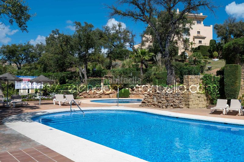 Foto 0f2338ab-96cc-4037-b2a4-39fad029228a. Apartament amb aparcament piscina a Santa María Marbella