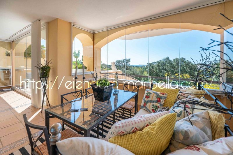 Foto 3b66bbb2-3d4a-4ae2-98c8-9e5a08a9cccb. Apartament amb aparcament piscina a Santa María Marbella