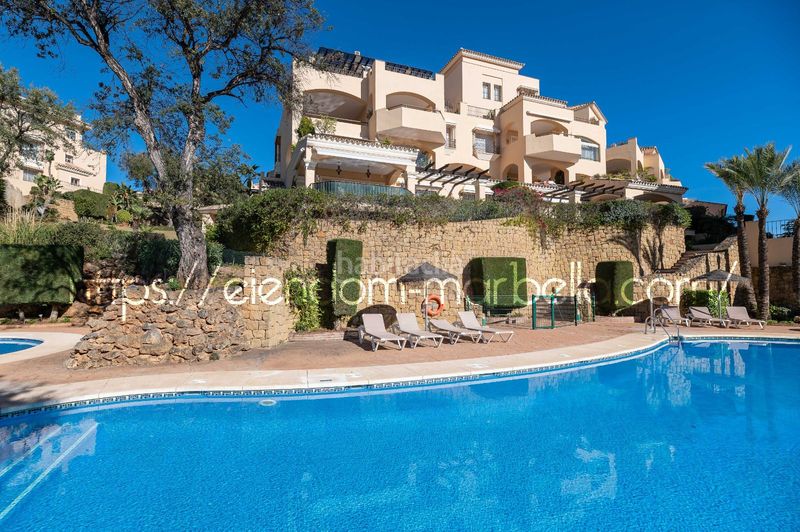 Foto 4106a995-664f-4885-a8f5-620521e9b425. Apartament amb aparcament piscina a Santa María Marbella