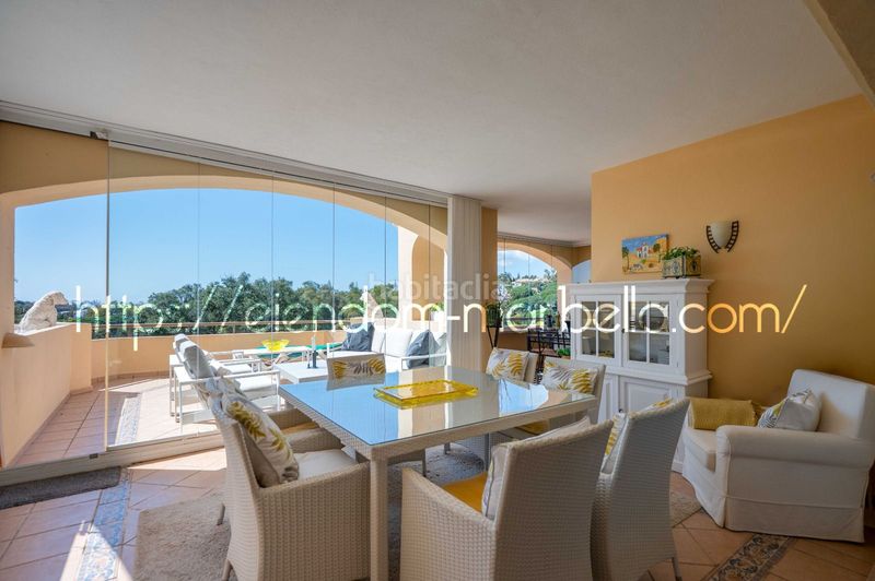 Foto 590c8041-85f5-4ae1-a60f-bf3c4b92ad33. Apartament amb aparcament piscina a Santa María Marbella