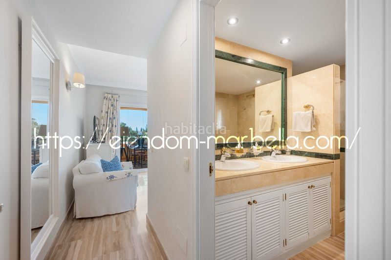 Foto 7d26cf81-9a7f-45da-8bd5-9c13a9a6437f. Apartament amb aparcament piscina a Santa María Marbella