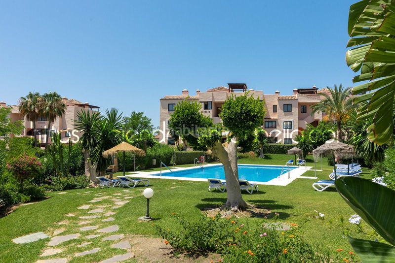 Foto 150400cf-1778-4f4e-8143-94c31de8ac63. Apartament amb xemeneia piscina a Santa María Marbella
