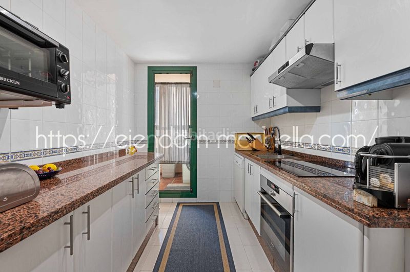 Foto 26db9de3-c9a5-42f7-a9e2-74330644efe9. Apartament amb xemeneia piscina a Santa María Marbella