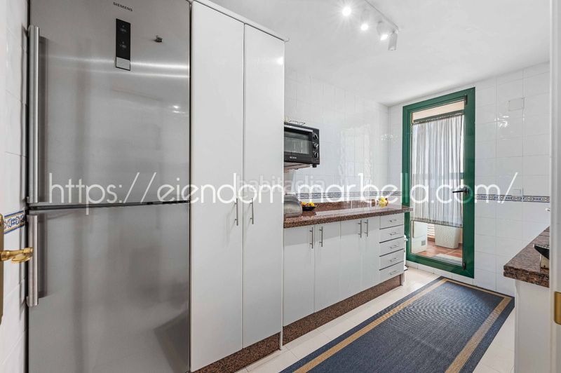 Foto 799fbdb5-4c91-4ee7-b0e3-b3aab95f71e0. Apartament amb xemeneia piscina a Santa María Marbella