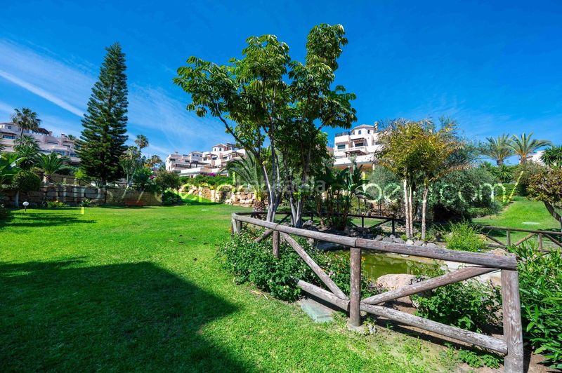 Foto c1215301-d9de-4274-a694-5c0778cd879c. Apartament amb xemeneia piscina a Santa María Marbella