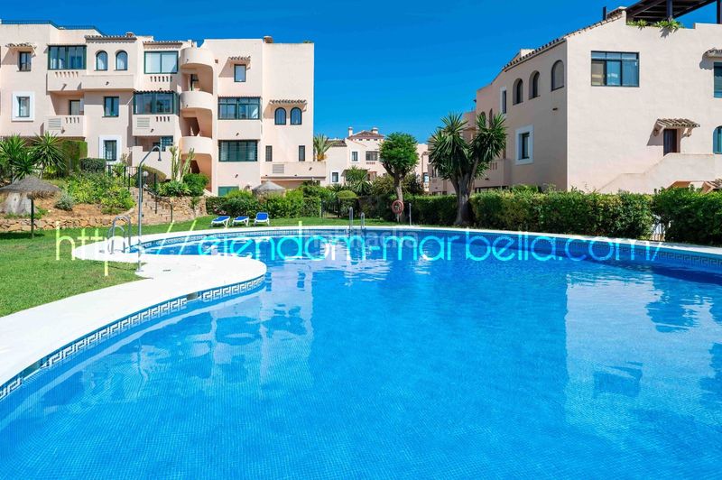 Foto db1c03e6-7d78-4312-a06f-afd78eed0989. Apartament amb xemeneia piscina a Santa María Marbella