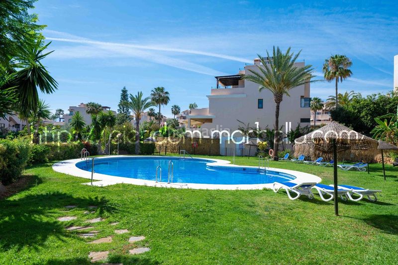 Foto e4a4ae95-b767-4431-8b89-69a5a9d91527. Apartament amb xemeneia piscina a Santa María Marbella