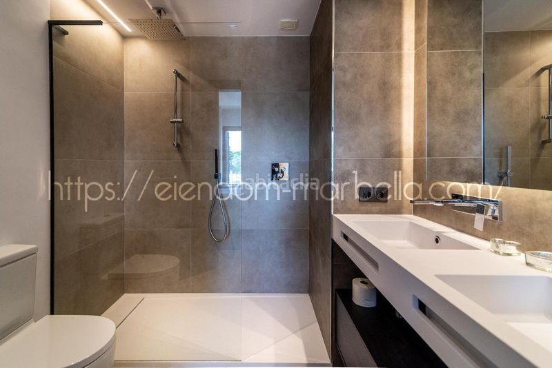 Foto 3886ca96-5df3-4266-a9cd-704a6ef84dbe. Àtic amb calefacció piscina a Romana Playa Marbella