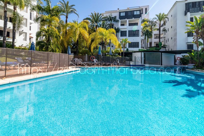 Foto adb01e24-c6bf-414f-8447-a86375ea80dc. Àtic amb calefacció piscina a Romana Playa Marbella