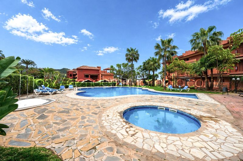 Foto f90a0d41-932f-4247-8fba-cce2cab2f714. Apartament amb piscina a reserva de Marbella Marbella