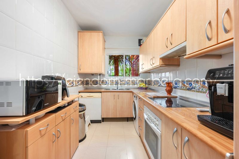 Foto fc03f112-f509-4e7d-a6ec-fa77b3140280. Apartament amb piscina a reserva de Marbella Marbella
