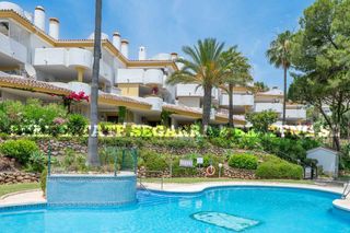 Dachwohnung  Urbanización sitio de calahonda. Ático en calahonda golf con 3 dormitorios y solárium