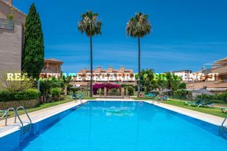 Duplex  Calle olmo. Wonderful duplex apartment with a large sunny south-facing terra