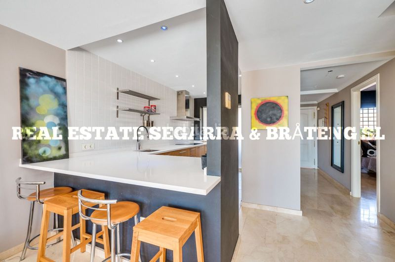 Foto aee004b3-9074-43eb-ad0d-a153a404eb9c. Dúplex amb piscina a Santa María Marbella