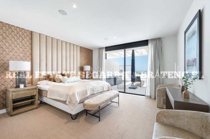 Foto b0f3f4aa-4e18-46b9-8319-93c59d7f4073. Àtic amb calefacció aparcament piscina a bahía de Marbella Marbella