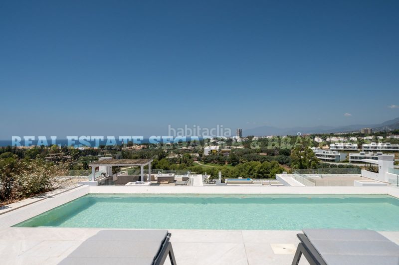 Foto c0b4d16e-0a50-4296-94f1-ca2b0bc413a9. Àtic amb calefacció aparcament piscina a bahía de Marbella Marbella