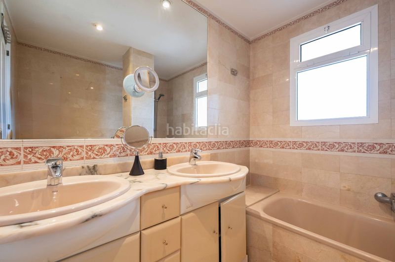 Foto 80e42122-d0d9-4b16-9a02-b2e1138ed47e. Piccolo appartamento con piscina in Los Naranjos Marbella