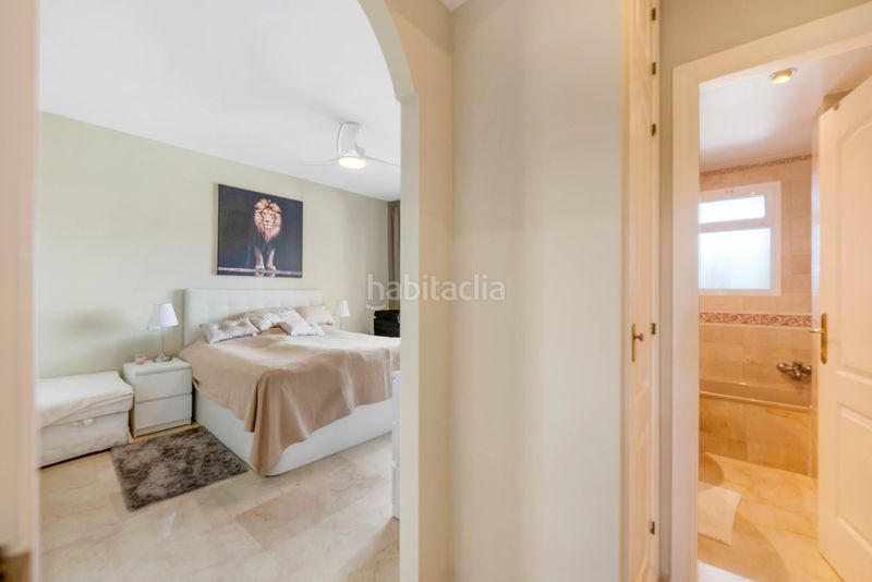 Foto e6484b82-3e39-42c4-9aac-8b0e00b0c90d. Piccolo appartamento con piscina in Los Naranjos Marbella