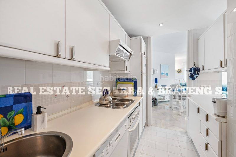 Foto 290ca6c7-3798-4397-a617-960dde9e904c. Apartament amb xemeneia piscina a Elviria Marbella