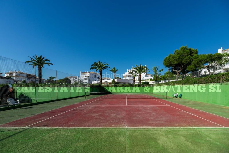 Foto 5c782fc9-8b4e-459b-bcd7-ef5ec906458e. Apartament amb xemeneia piscina a Elviria Marbella
