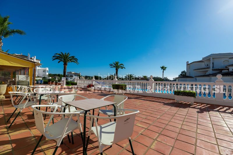 Foto 750b4ff1-14f3-4846-9a27-4646ea667588. Apartament amb xemeneia piscina a Elviria Marbella