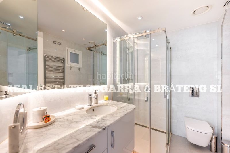 Foto 85fef69f-9588-4122-876e-2e41645057ae. Apartament amb xemeneia piscina a Elviria Marbella