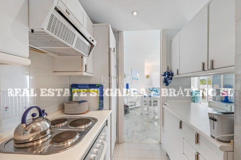 Foto e98c88fc-30eb-401a-8a2c-cd7caf7ee7c4. Apartament amb xemeneia piscina a Elviria Marbella