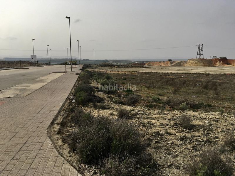 Foto 534abb52-9732-47fb-95b4-804dd5898267. Area edificabile industriale in Humilladero