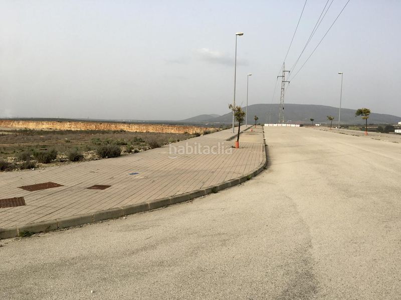 Foto 9a9cb86a-6176-4890-8227-9de4ac464c38. Area edificabile industriale in Humilladero