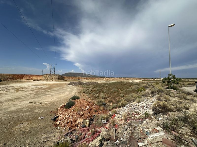 Foto f85b17d5-e71d-4113-b568-e43d063177ea. Area edificabile industriale in Humilladero