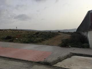 Gewerbliches Grundstück in Industrial De Humilladero