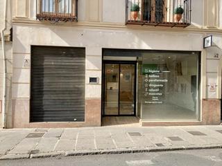 Business premise  Calle diego ponce. Un local para invertir!!

le ofrecemos un local comercial tota