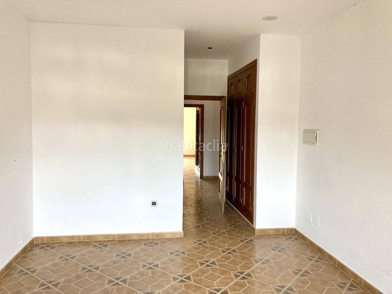 Foto a9e4d7de-94f3-4cf0-a867-9505000b0403. Edificio en Villanueva de Algaidas