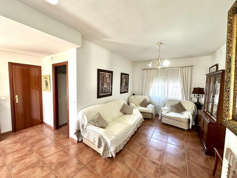 Foto 436c86f0-52ad-473d-8494-156395b0a3fe. Casa adossada amb piscina a Fuente de Piedra